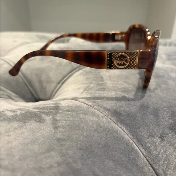 Michael Kors Lydia Tortoise Shell Women's Sunglasses - Picture 4 of 5